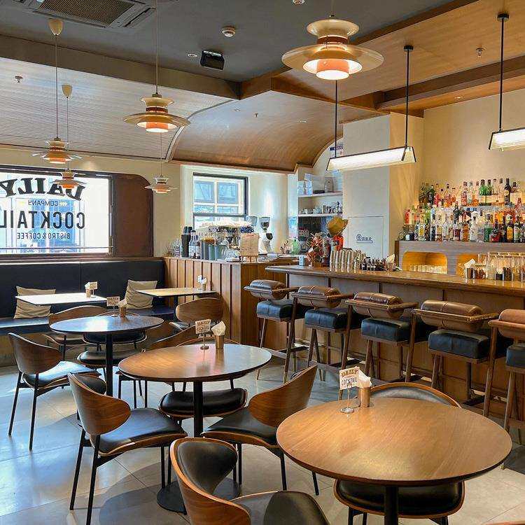 美式复古风酒吧酒馆咖啡店桌椅清吧实木伊姆斯餐椅餐饮店桌椅组合