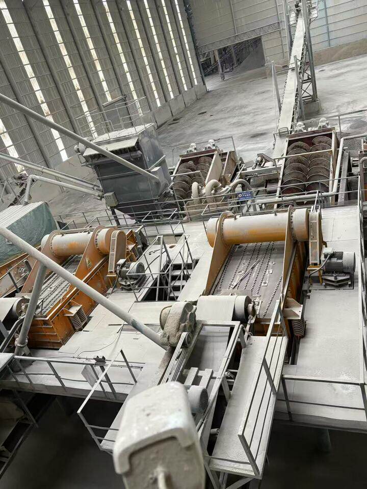 4月5日铜川振动筛、脱水筛、洗砂机、制砂机、水平筛、压滤机、除尘器、皮带机等制砂设备全套网络拍卖公告