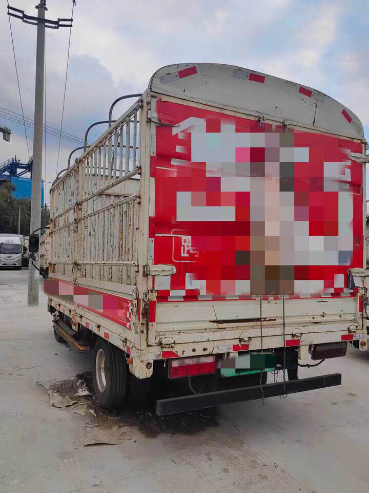 4月27日成都市上牌一汽解放仓栏式货车4.2米宁德时代81kwh手续齐全可过户网络拍卖公告