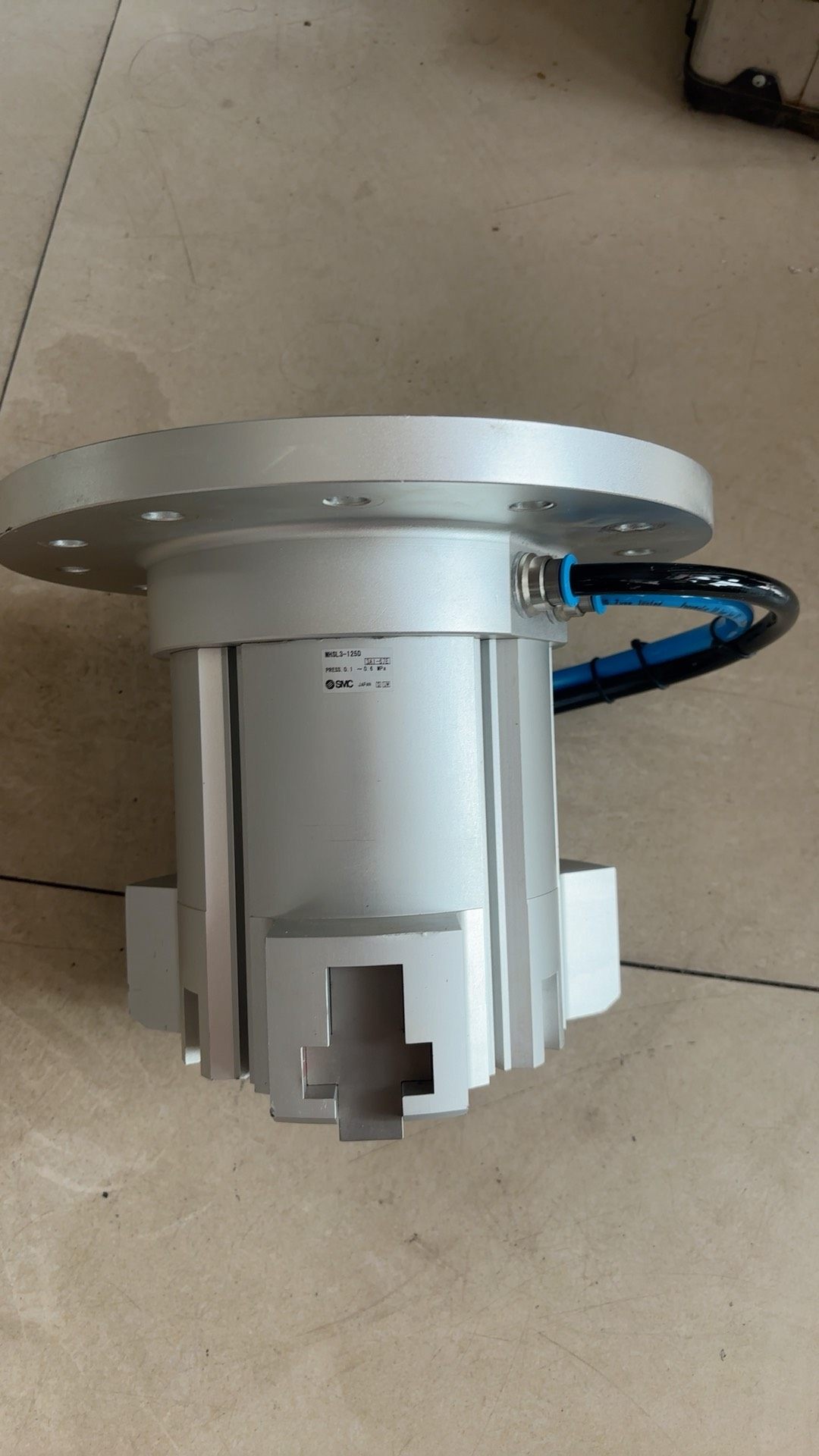 SMC气缸MHSL3-125D，拆机现货，原装正品，数量余1