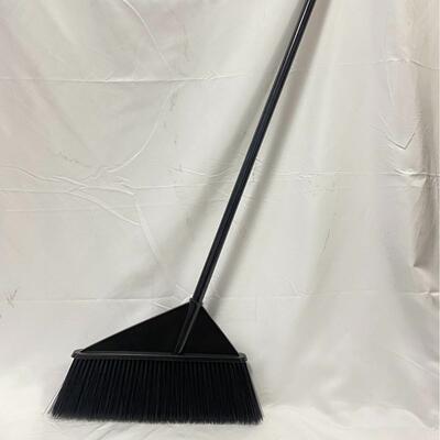 Outdoor Sanitation Warehouse: Heavy-duty Iron Rod with Stiff
