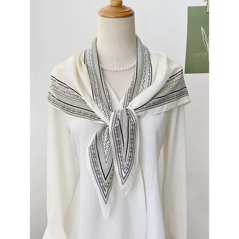 法式头巾斜纹仿凉感斜角巾腰果印花女三角形丝巾复古披肩1026u