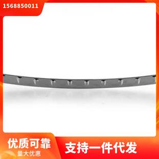 1568850011适用于奔驰W156GLA200后杠亮条亮