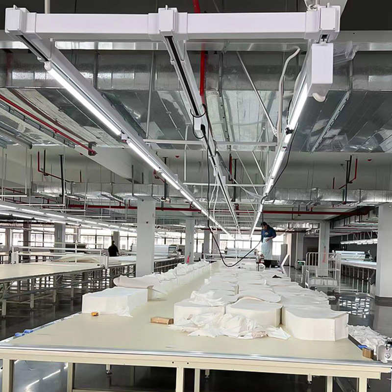 母线桥架母线槽车照明厂家直销间灯架  照槽供电流水线服装厂明式