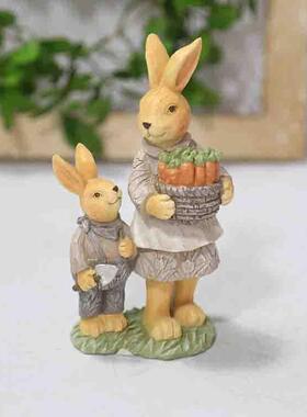 欧式家居装饰树脂仿木刻郁金香图案男女兔母子兔背蛋篮子桌面摆件