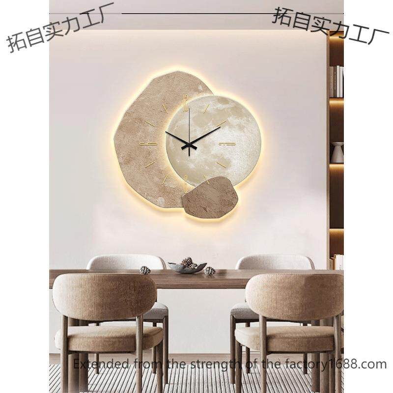 意式轻奢挂钟客厅新款感餐厅装饰画钟表挂墙创意时钟壁灯家用