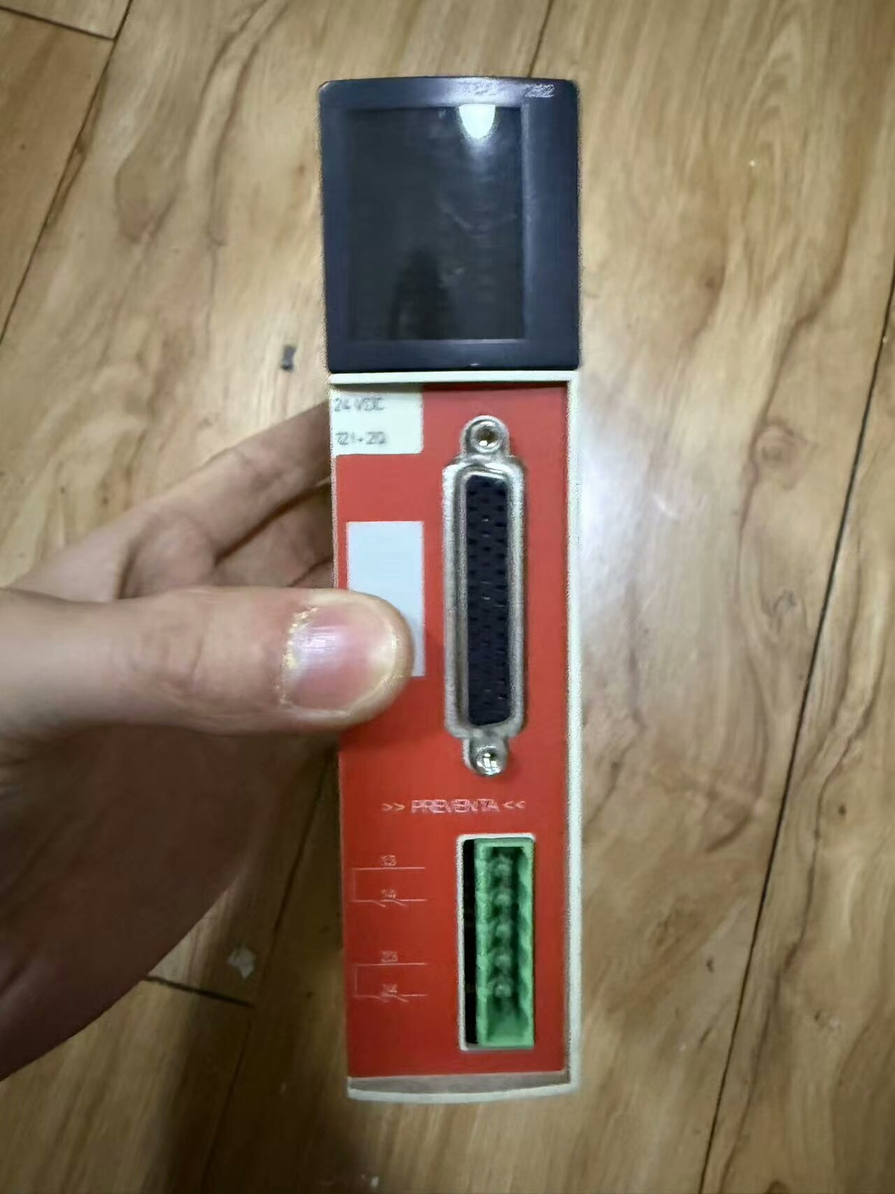 施耐德PLC TSXPAY262，功能包好，成色如图所示，需