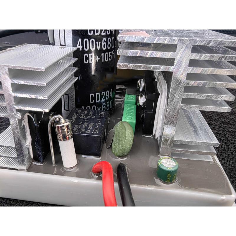 电动四轮车充电器充电机锂电池充电器新能源灌胶工艺24V48V60V72V