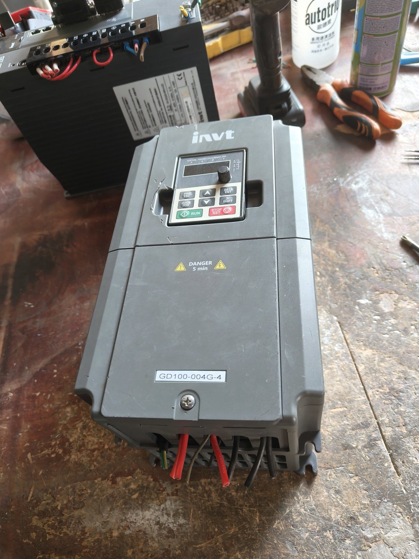 英威腾变频器GD100-004G-4 4kW 380V 实物