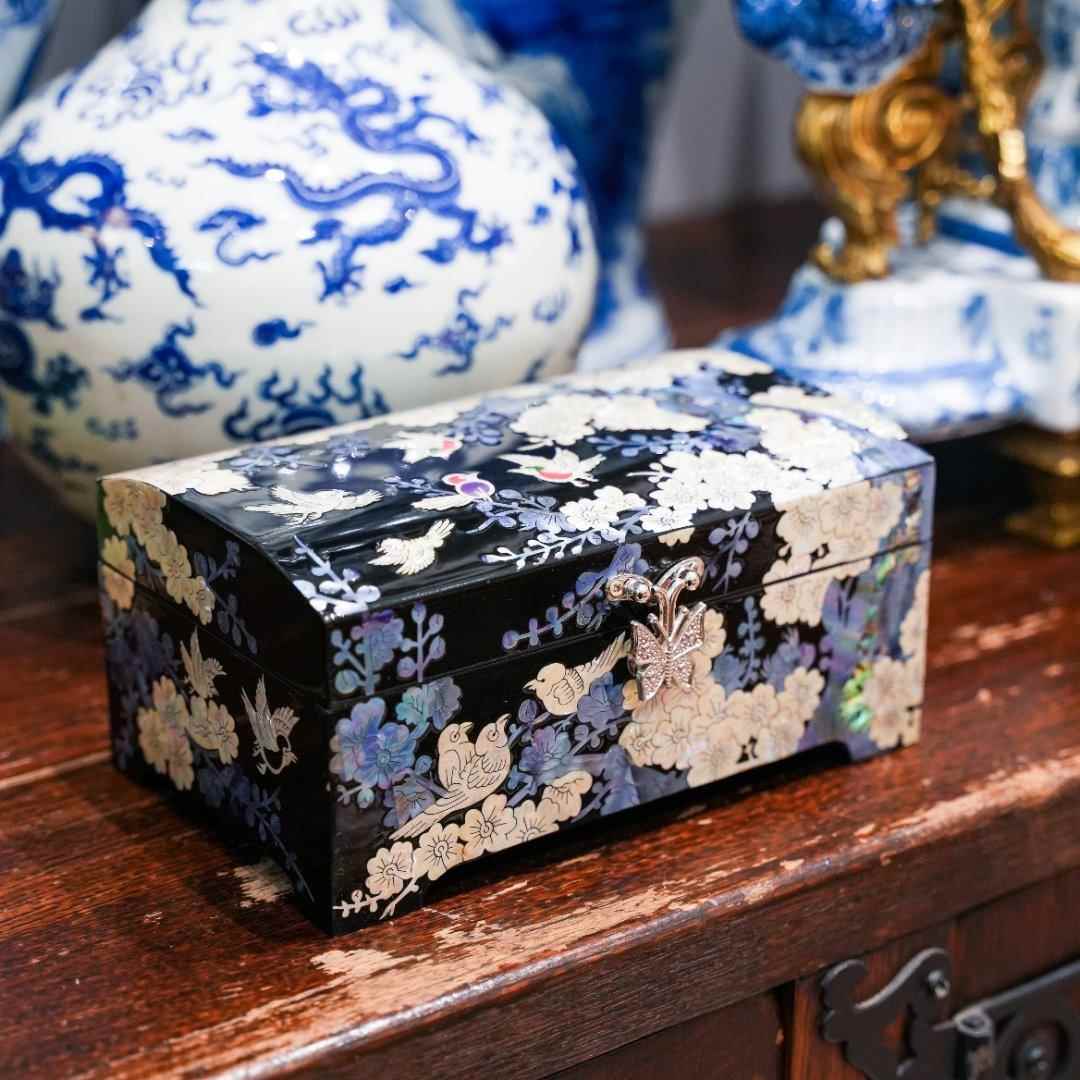新款螺钿首饰盒贝壳复古漆器实木陪嫁三奁盒金盒高妆档中式结婚嫁图片