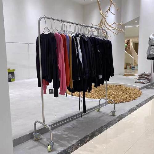不锈钢银色中岛落地式挂衣架 女装店实用服装展示架 带滑轮可调高