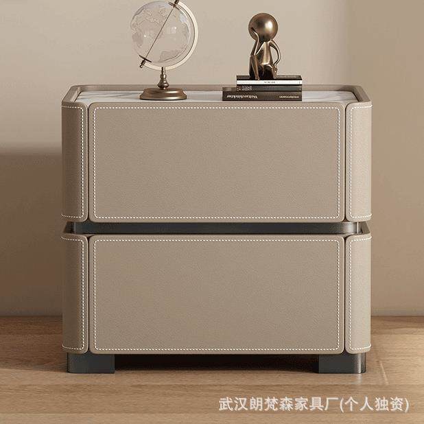 新款马鞍皮床头柜现代简约轻奢高级感柜子家用卧室实木床边柜