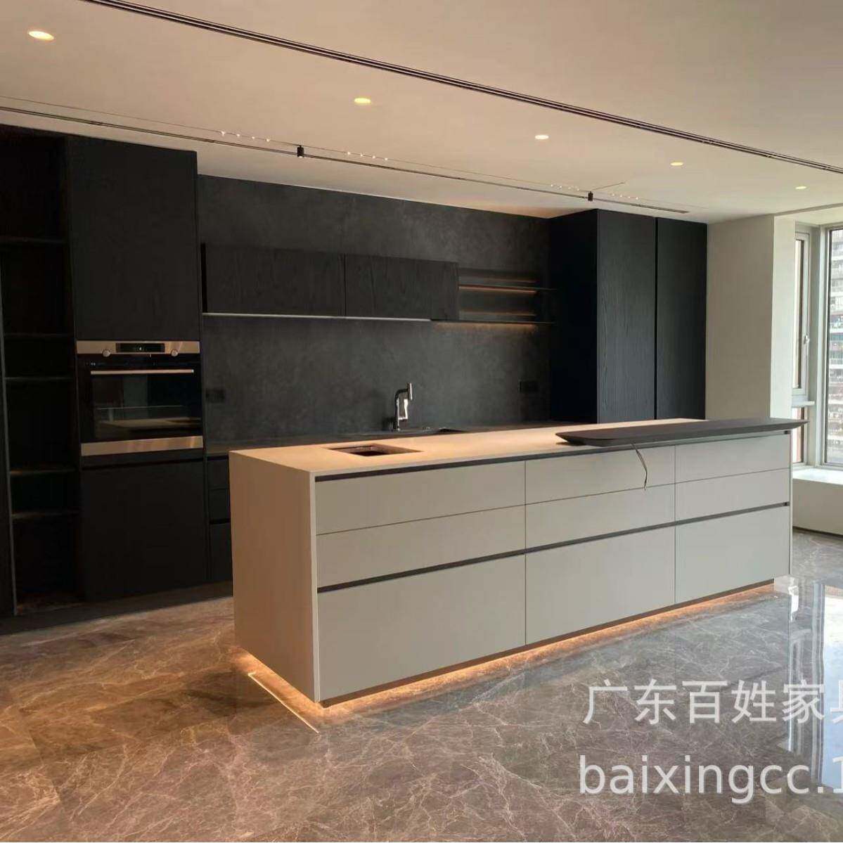 广东广州实木橱柜烤漆开放式整体厨房样板间设计安装
