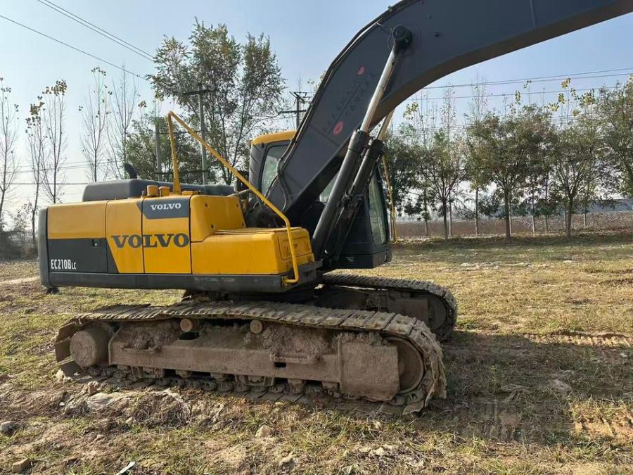 11月19日邢台沃尔沃210挖掘机网络拍卖公告