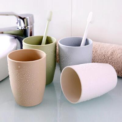 Minimalist and stylish family rinse cups, plain-colored plas