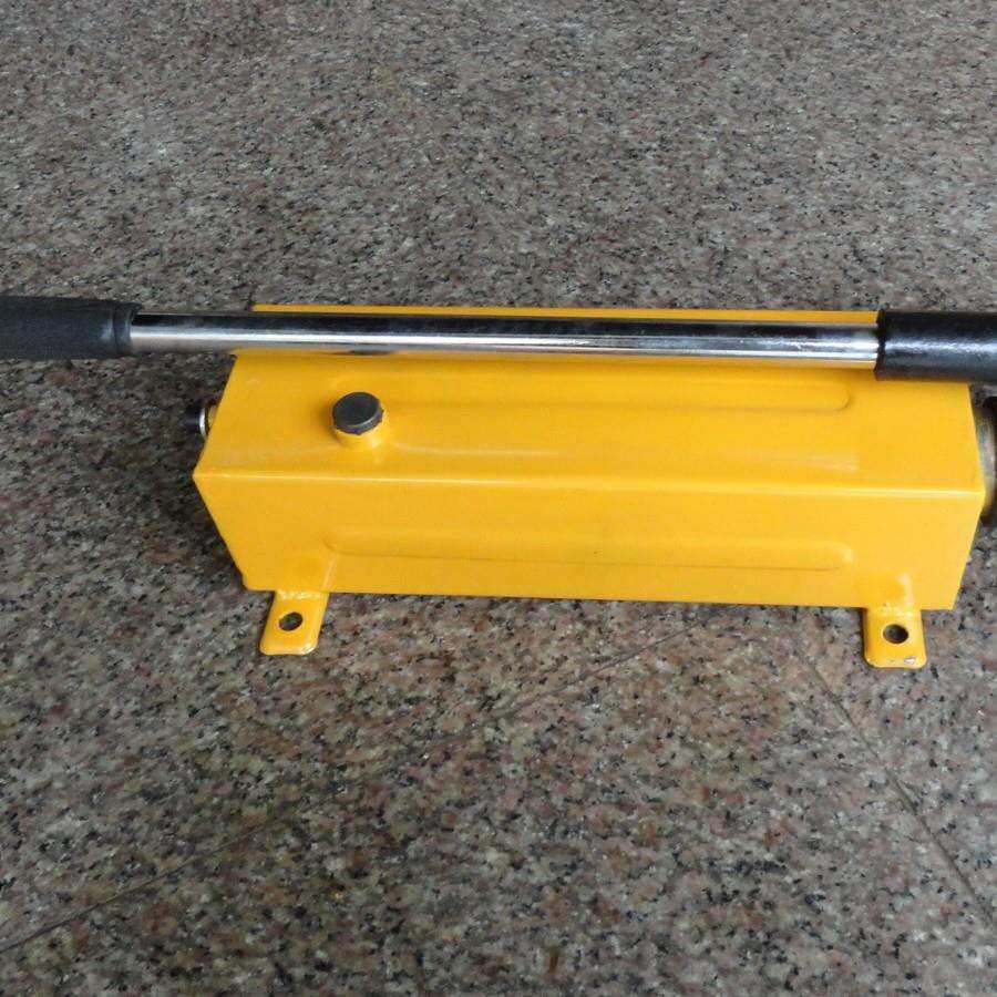 厂家直销小型63Mpa手动液压泵 单/双向手动泵含压力表现货