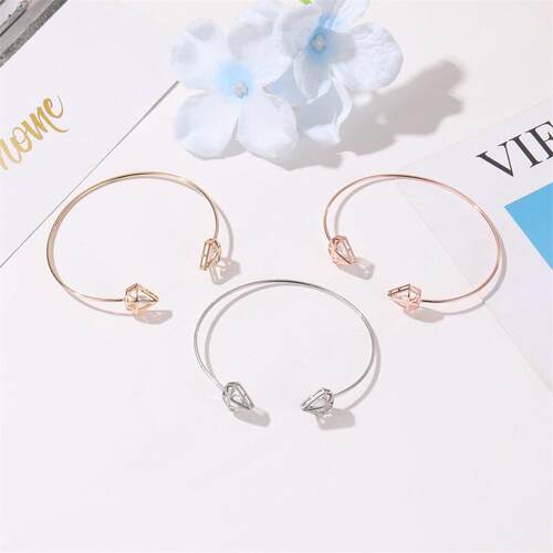 Handmade hollow triangle charm bracelet
