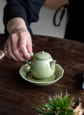 青瓷盘家用陶泡壶承圆形雕托刻花纹BYG0695小茶托中瓷式茶具复古
