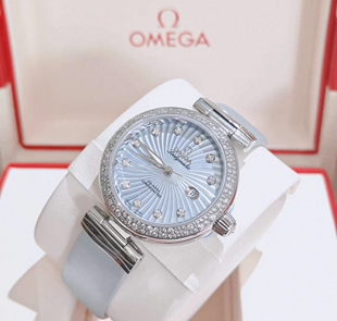 公价11.8万】全套98新34mm欧米茄碟飞原钻贝母蓝盘自动机械女表