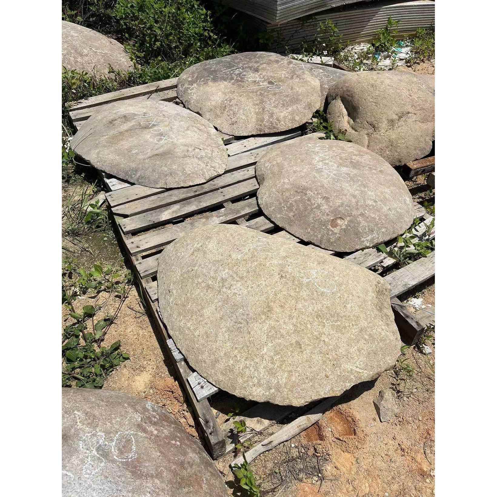 天然汀步石皮鹅卵石室外庭院花园草坪踏步石溪石花刚岩铺路石片