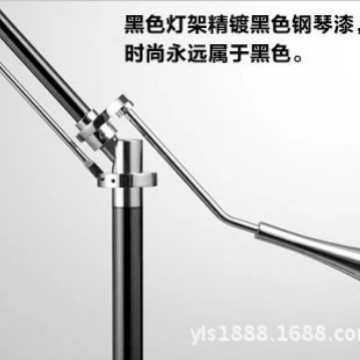 批发现代简约时尚落地灯客厅书房卧室创意牛顿摇臂银色拉丝罩灯具