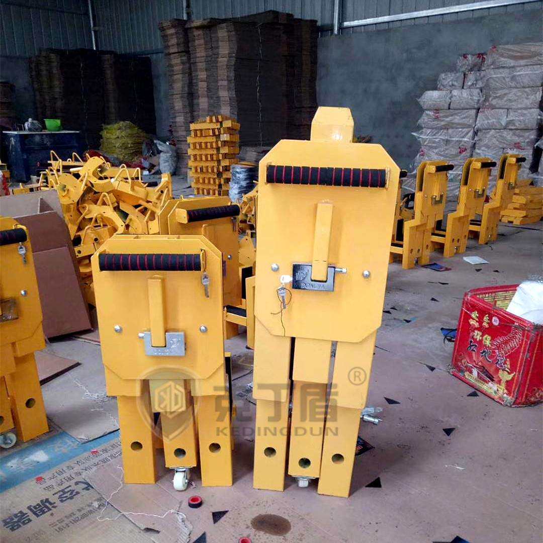 克丁盾大三叉重型车轮锁汽车轮胎锁车器泥头大货车防盗锁厂家
