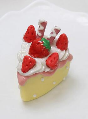 纯手工陶瓷三角草莓蛋糕仿真水果摆件 送生日礼物女生小众高级感