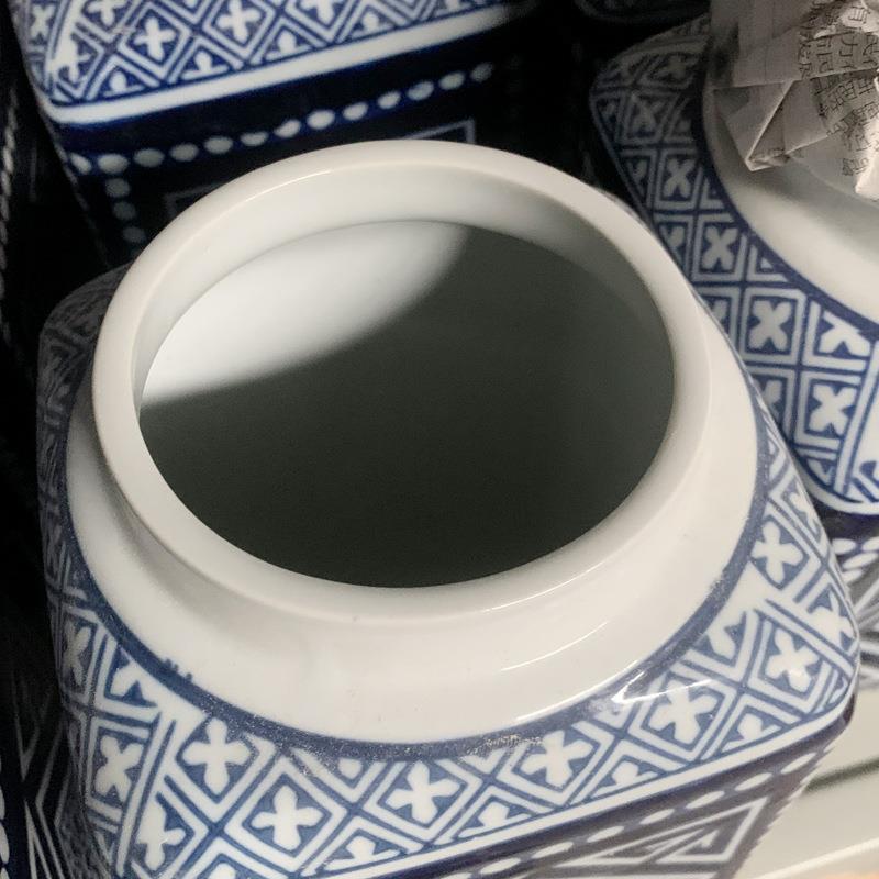 陶瓷器仿古青花瓷四方罐陶瓷摆件储物罐中式家居装饰花瓶