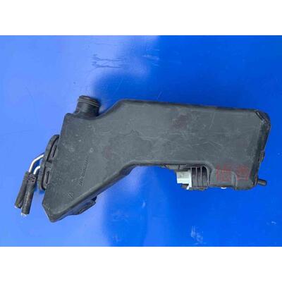 适用奔驰205C180C200C260C300C350C400雨刮喷水壶