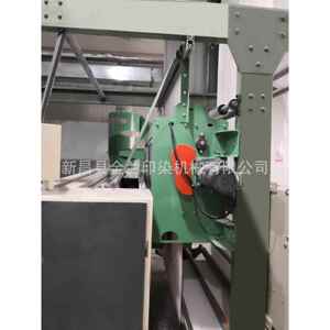 金兰印染定型进布用挂壁式刷吸毛机usedinclothfeeding