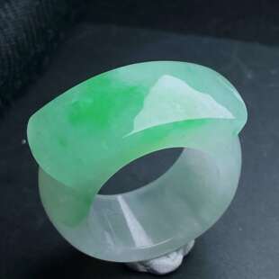 圈口23男士 4.5mm 12.6 缅甸天然翡翠a货冰飘绿玉扳指mb尺寸：20