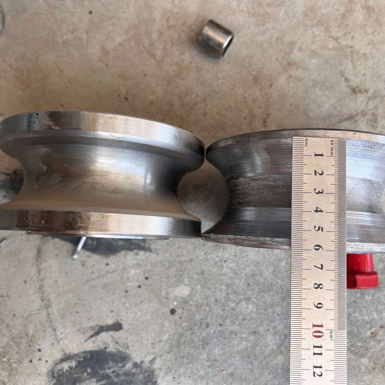 船扣用起重滑轮式滑车承轴吊环蹄u型重型马钢轮滚轮定滑25轮铸铁
