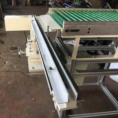 厂1磨家式直供平板铝合金送料机 无心床自动送料机 高精料度上机