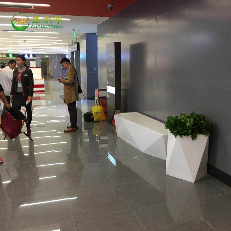 美陈玻璃钢休闲座椅菱形切面长凳户外商场酒店休息凳等候椅子
