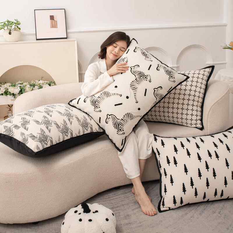 法式奶油风抱枕靠垫沙发客厅黑白轻奢高级感靠枕套超大号靠背垫罩