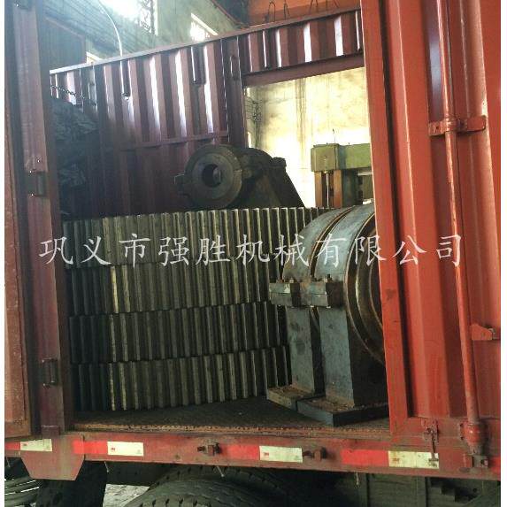 球见详情磨机磨轴头承座成大齿轮衬板等套配件支持制作多种型号规