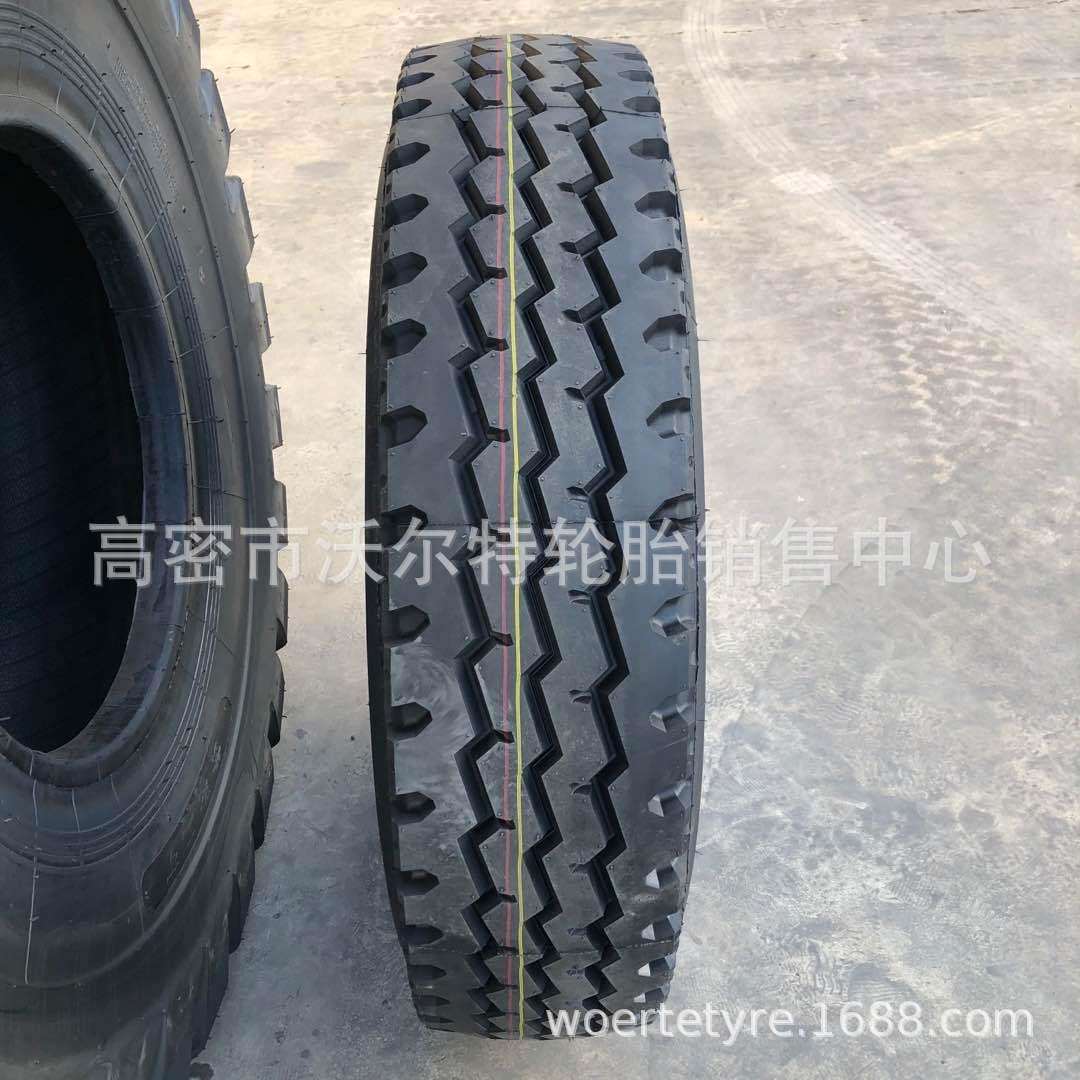 全钢丝载重货车轮胎 8.25-16 825r20 1000 900R20 矿山大块花纹