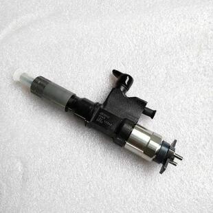 共轨喷油器 5513 095000 5512 适用五十铃重汽豪沃 5511 电装