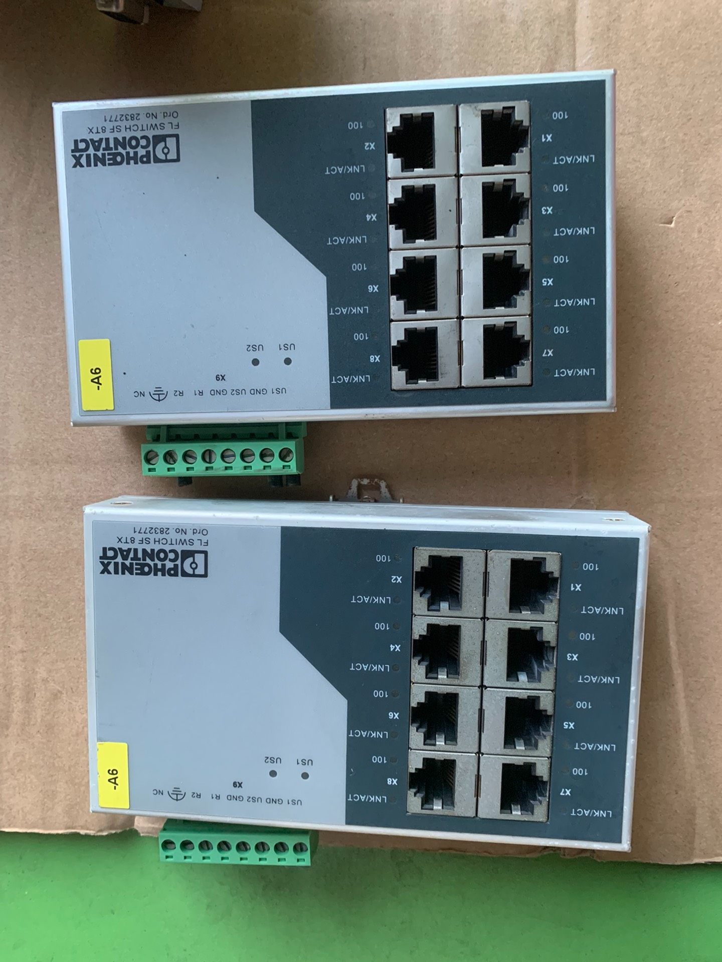 非尼克斯交换机、SWTCH  SF  8TX、二台成色如图功