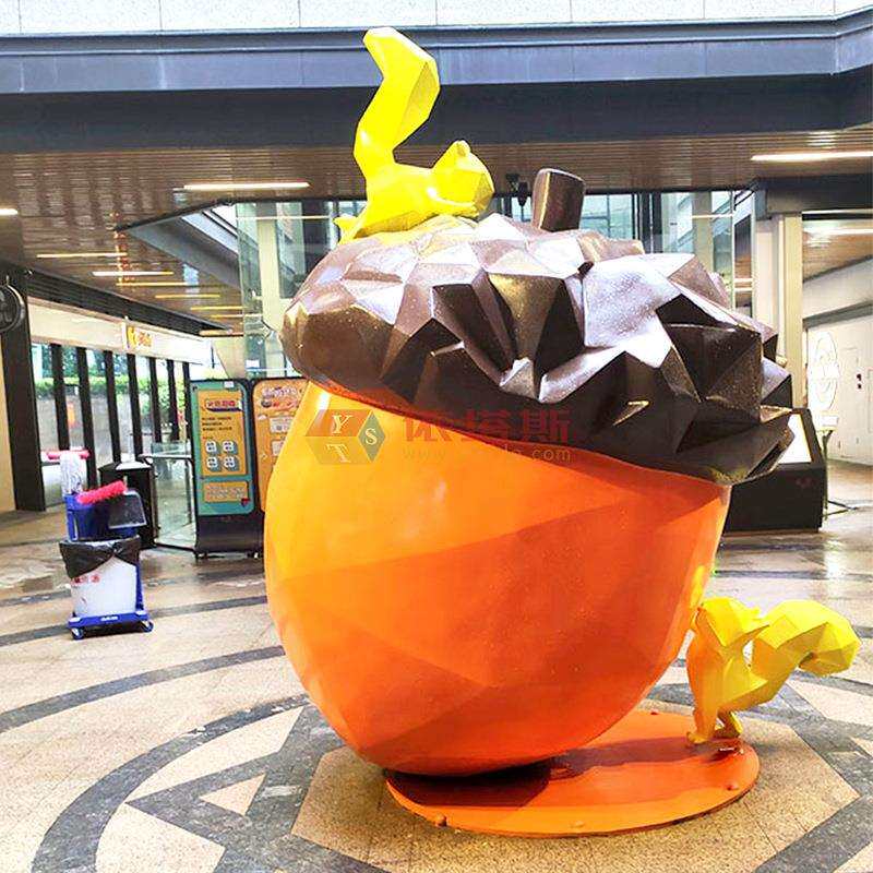 依塔斯玻璃钢松鼠坚果雕塑商场美陈空间装饰摆件艺术造型景观