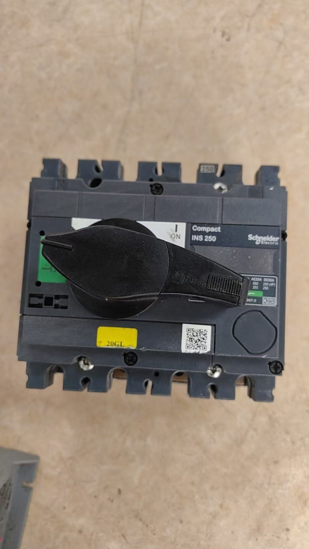 施耐德ISN隔离开关