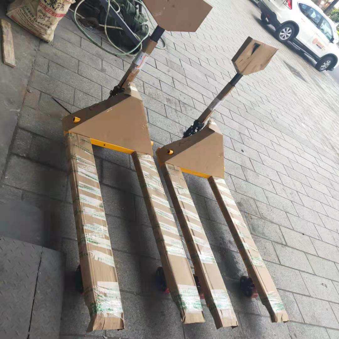 供应手拉叉车与叉货搬运车价格