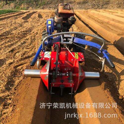 草莓开沟起垄一次成型机大棚瓜果菜苗摘种拉钩培土机手扶车开沟机