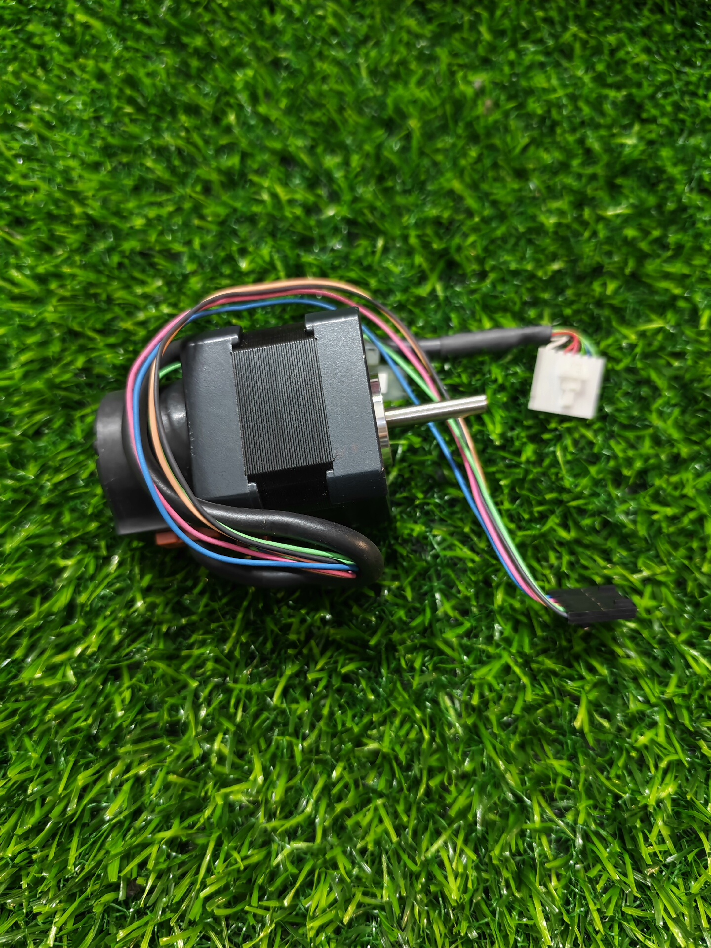 vexta五相步进电机带编码器，型号看不到，便宜出