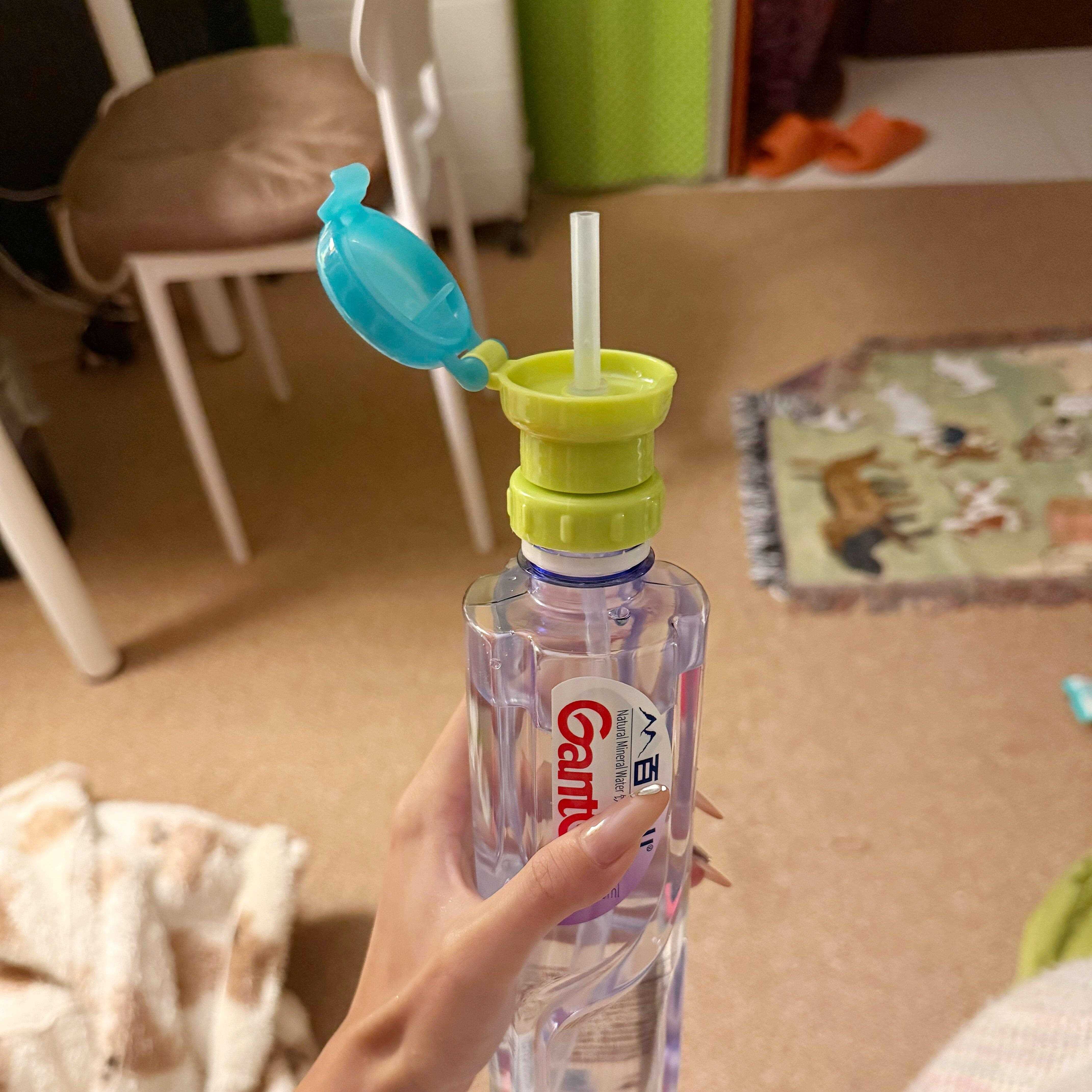 矿泉水吸管瓶盖三合一带转换头食品级便携式防呛宝宝喝水吸管帽.图片