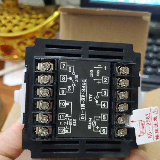 北崎YOTO 数显智能型PID控制温度调节仪表 AE7-M1-10 (K型继电器)
