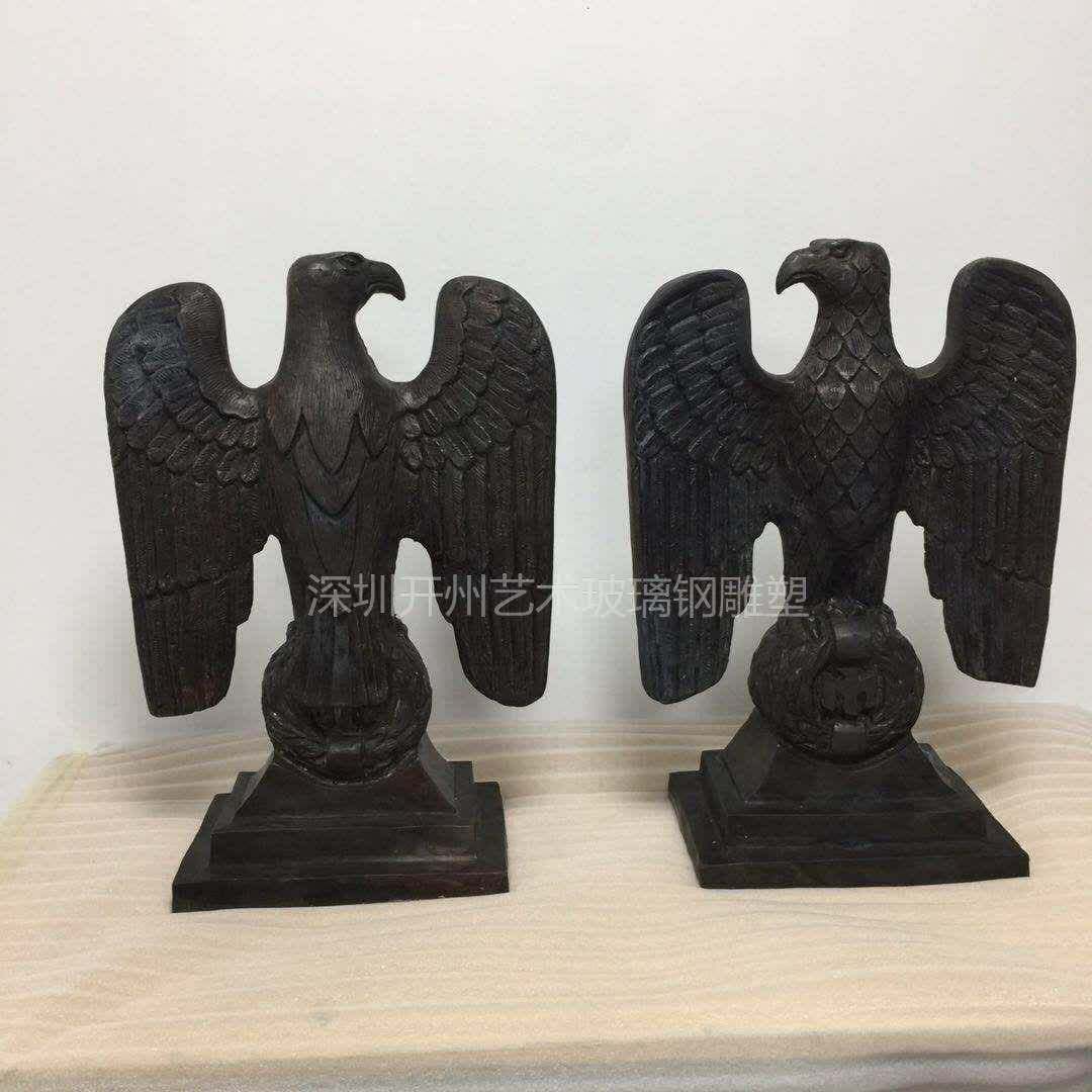 深圳厂家直销动物玻璃钢老鹰雕塑办公区域展示柜摆件 工艺品摆件