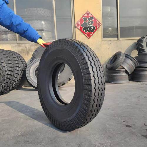 825-16LT轮胎 8.25-16货车轻卡车载重尼龙顺花加厚耐磨工程机械轮