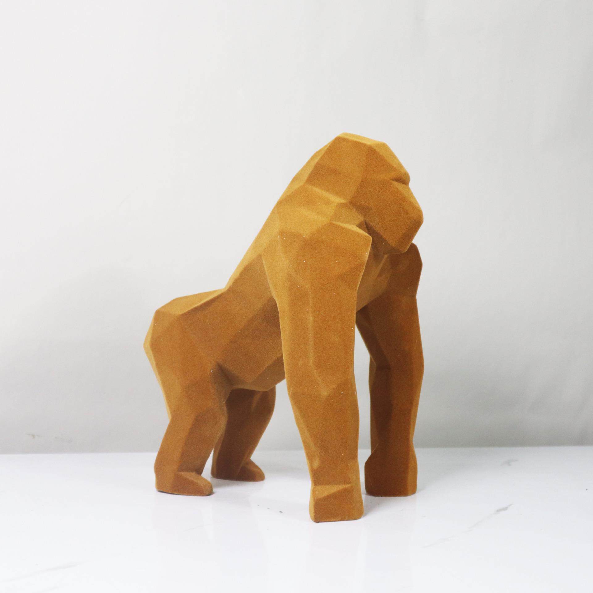 现代简约树脂植绒大猩猩公仔玩偶创意摆件儿童房桌面装饰品样板间