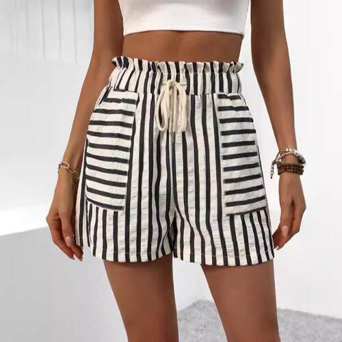 Women Chic Striped Print Lightweight Shorts Fitted Casual